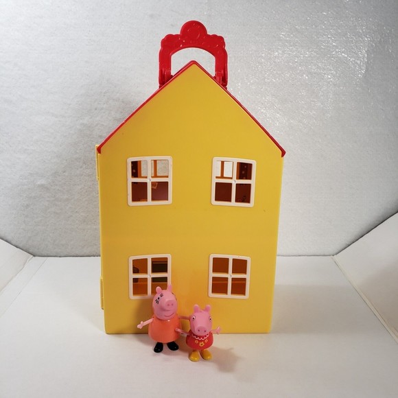 Peppa Pig House Set Toy with Mama Pig foldable Yellow and Red 12" tall - Picture 1 of 16